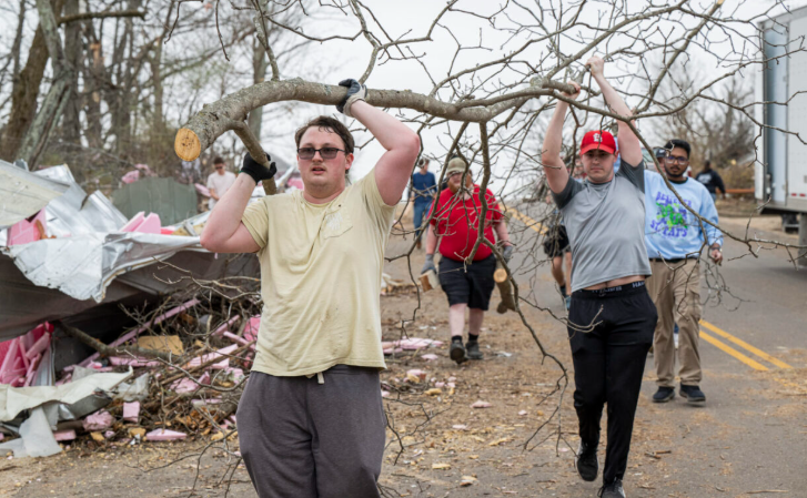 S&T community helps with recovery after tornado rips through Rolla