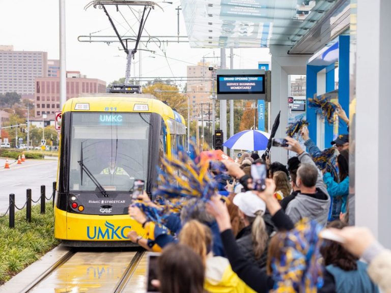 KC Streetcar Now Open at UMKC